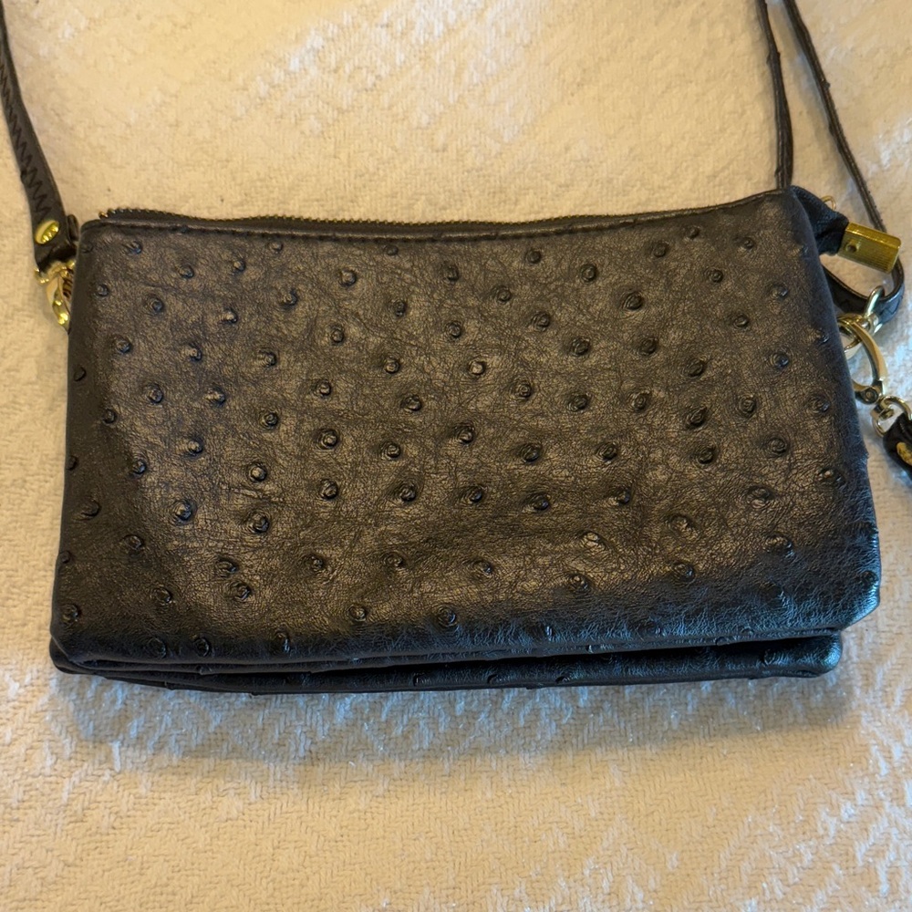 Elegant Black Leather with Gold Zipper Adjustable Crossbody Bag